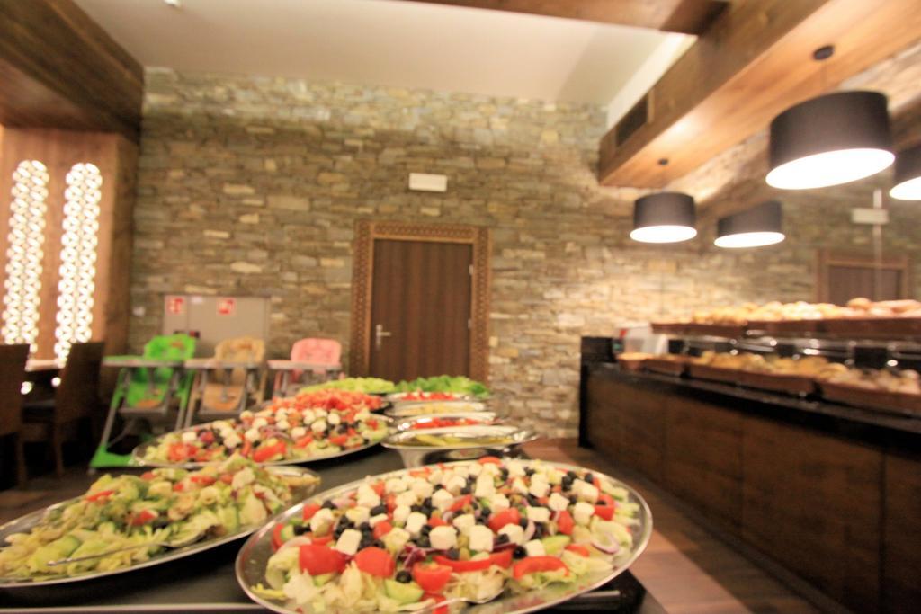 Grand Stasinda Bal Sylwestrowy Animacje Impreza Integracyjna Dwa Posilki Bogaty Bufet Baseny Kregielnia Grota Sauny Squash Silownia Place Zabaw Widoki 1000Mnpm Bukowina Tatrzańska Exterior foto